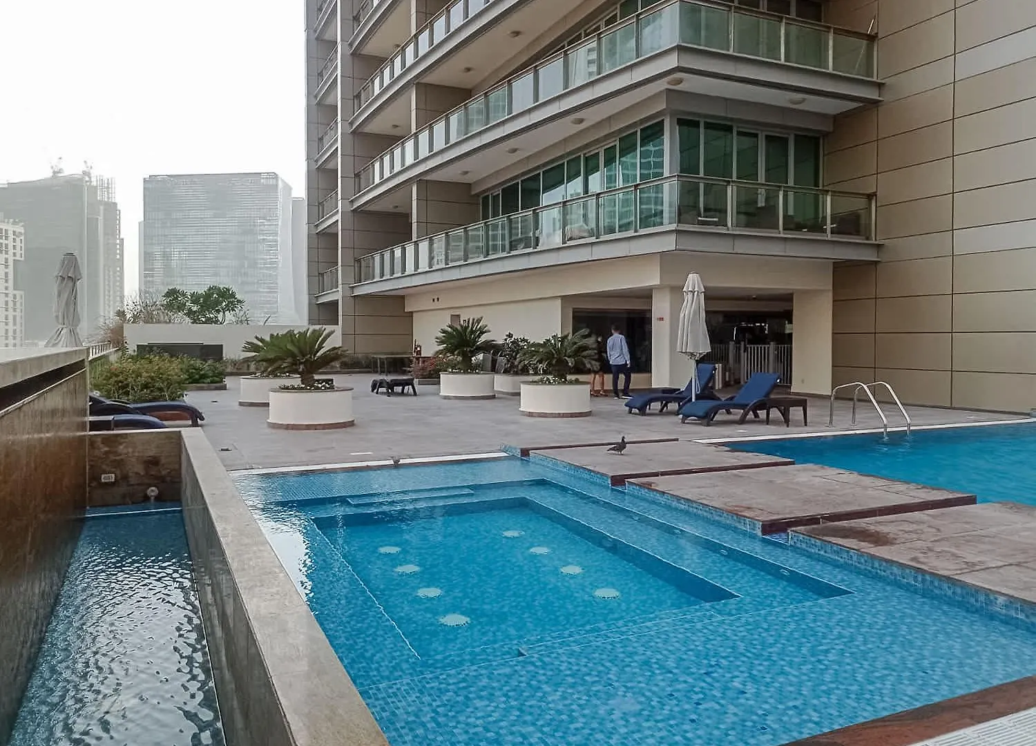 Modern 1-Bedroom With Stunning View Of A City Skyline In Downtown Dubai Apartment