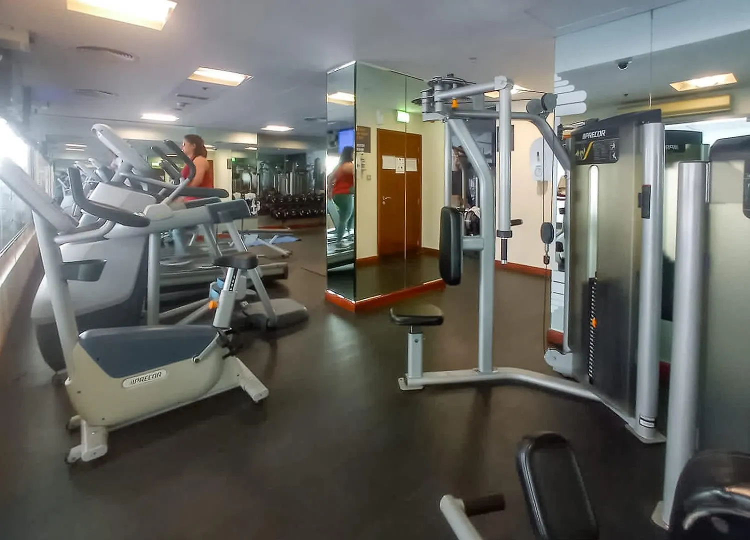 Modern 1-Bedroom With Stunning View Of A City Skyline In Downtown Dubai Appartamento