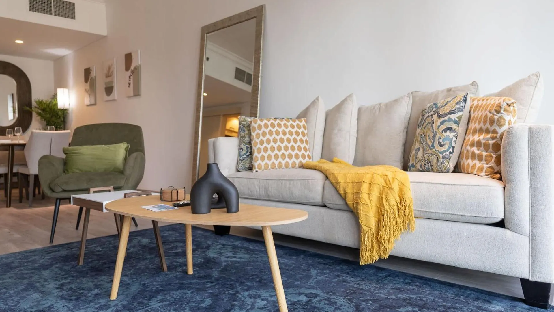 Appartamento Modern 1-Bedroom With Stunning View Of A City Skyline In Downtown Dubai Emirati Arabi Uniti